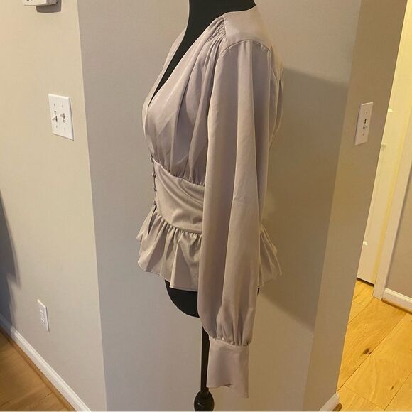 Jason Wu size Medium cream peplum long sleeve V neck blouse NWOT - Picture 8 of 12